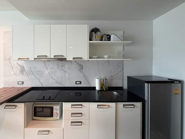 Modern Studio 32m² • Part Sea View • Patong Beach - Pa Tong