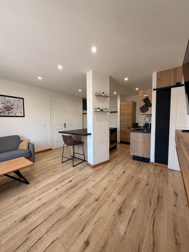 Bel Appartement, Avec Grande Terrasse Plein Sud - Embrun