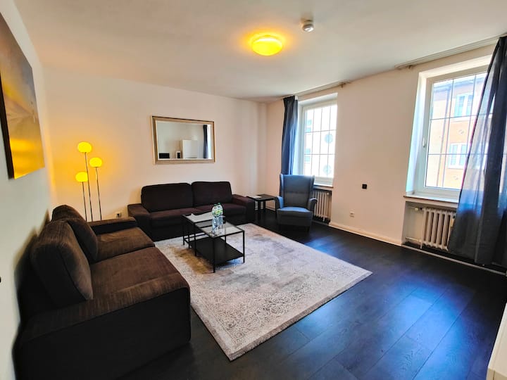 Gemütliche 2 Schlafzimmer Wohnung Im Zentrum - Düsseldorf