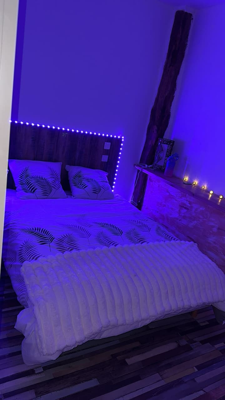 Chambre Cosy Chez L’habitant Calme Et Chaleureuse - Saint-Affrique