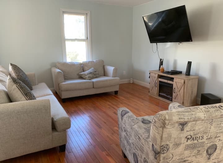 Family Home 5 Min From Stadium & Mall - Montclair, NJ