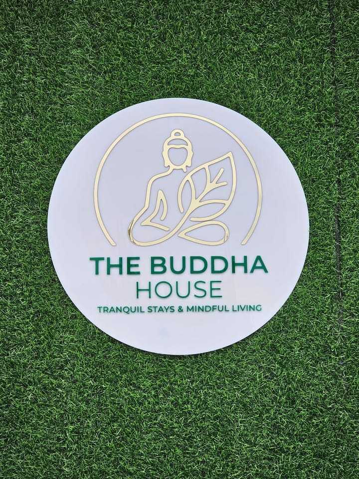 The Buddha House - Terrace & Dining Mountain Views - Rishikesh