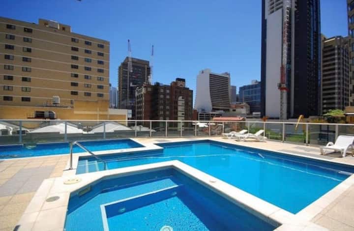 Spacious Unit Cbd Pool Sauna Gym - Brisbane