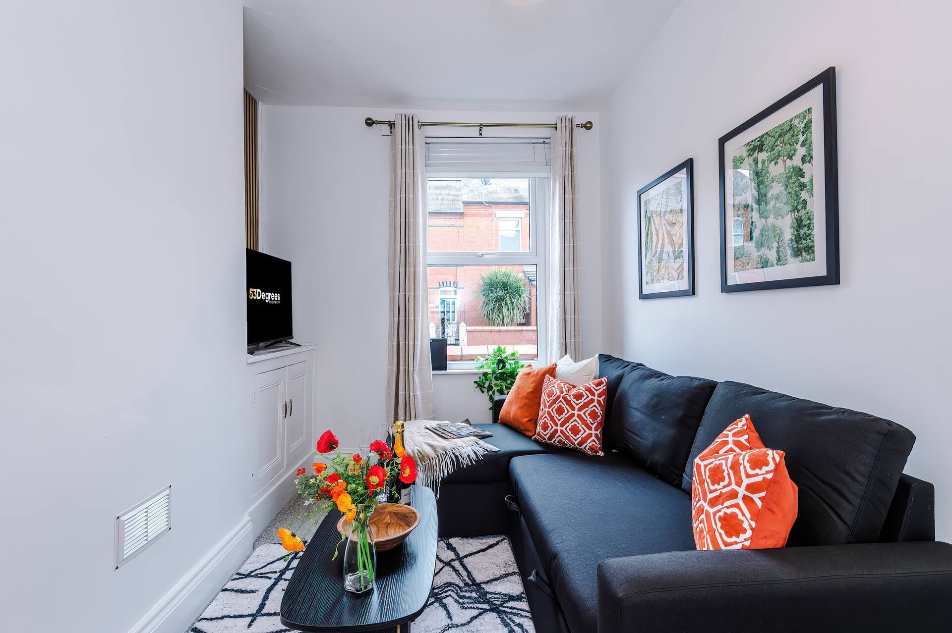 Relaxing 2-Bed Retreat by 53 Degrees Property with Easy Wrexham Access