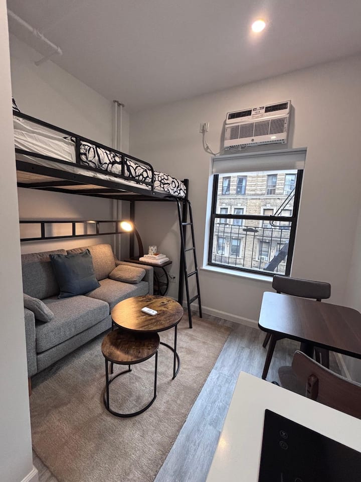 New Renovated Uws Shared Bath Studio Elevator #518 - Queens, NY