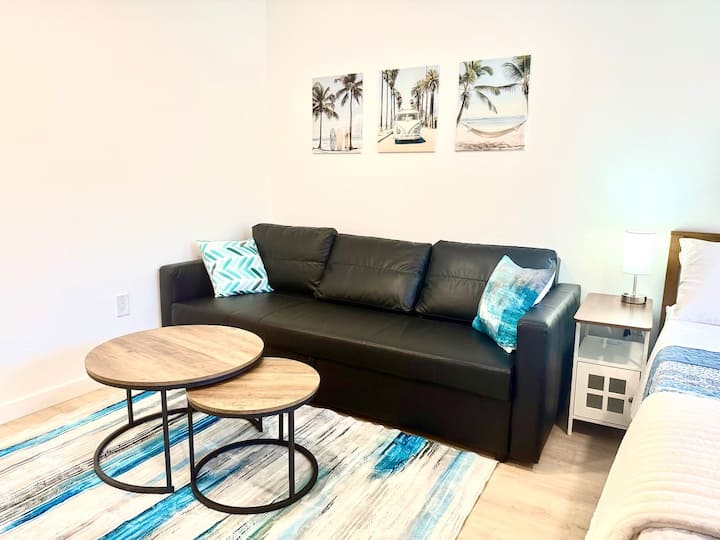 Charming New Private Suite In Mira Mesa - San Diego, CA
