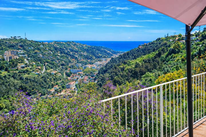 Un Cocon Azuréen Avec Vue Sur La Grande Bleue - Nice