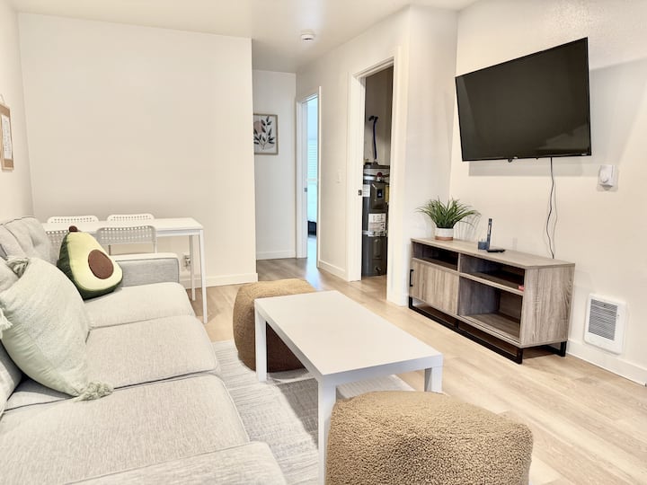 Comfortable Stay In A Convenient Tukwila Location - Burien, WA