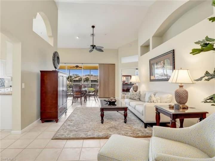 Centrally Located 3br 2ba Condo With Amazing View! - Vineyards, FL