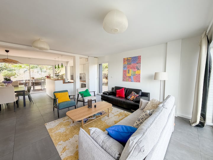 Maison Moderne Avec Jardin, Terrasse Et Parking - ディナン