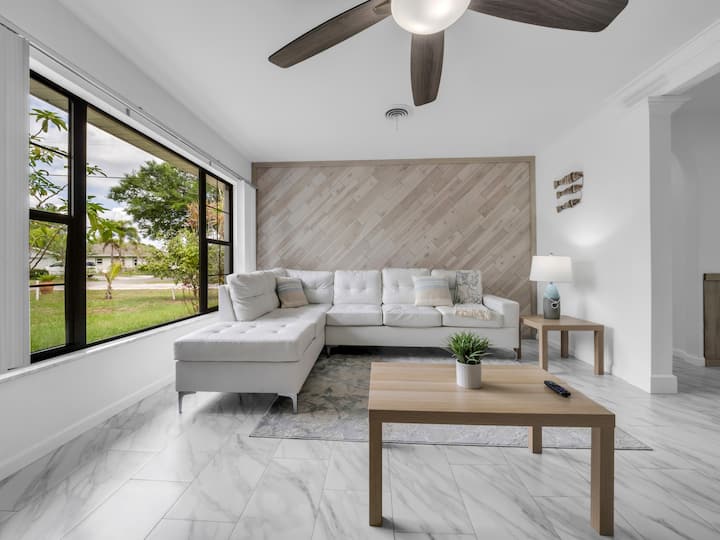 Cozy Venice Retreat W/ Private Pool • Near Beach - Venice, FL