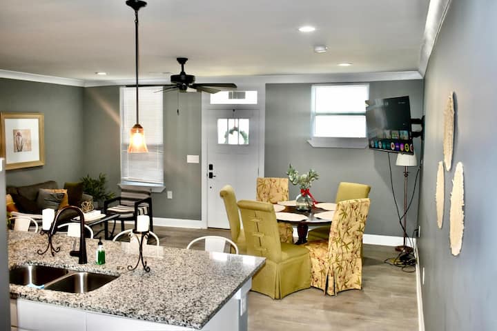 Modern 3br Townhome • Sleeps 8 • Near Chattanooga - Cleveland, TN