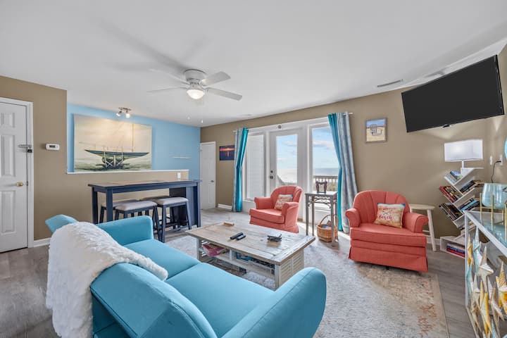 Beachfront Bliss | Ocean Views + Family-friendly - Emerald Isle, NC