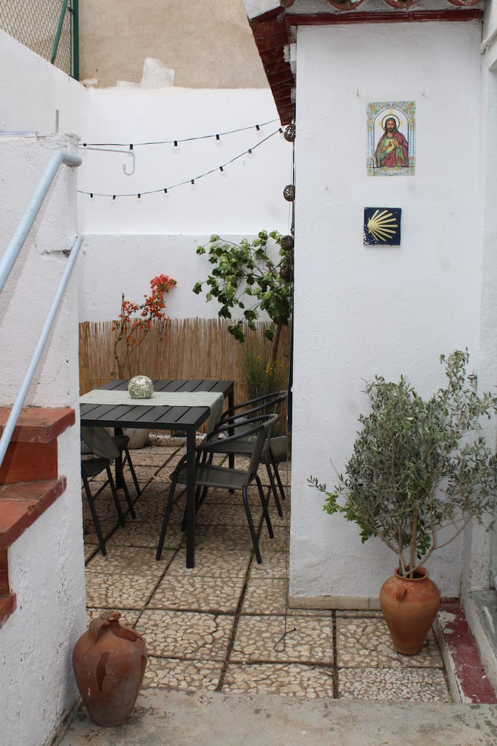 Maison Avec Patio Secret Au Coeur De Figueres. - Figueres