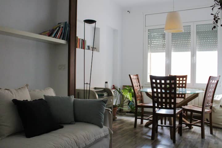 Maison Avec Patio Secret Au Coeur De Figueres. - Figueras