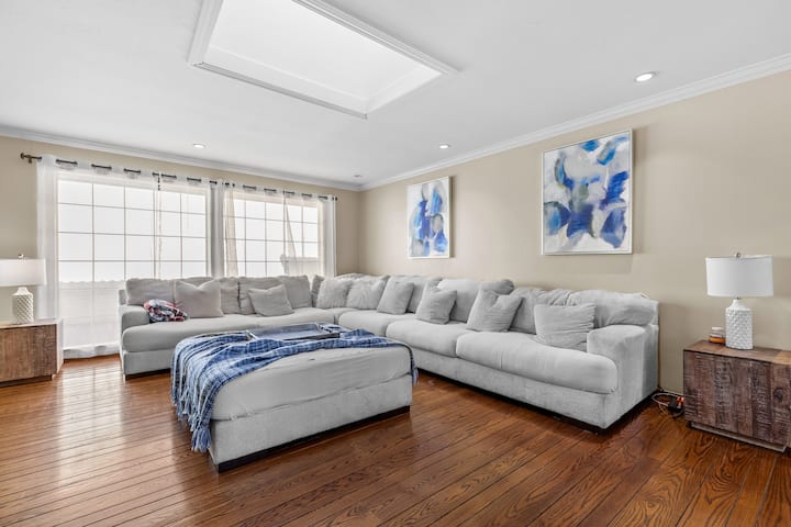 Luxury 6br Retreat | 3,000+ Sq Ft | San Mateo - San Carlos, CA