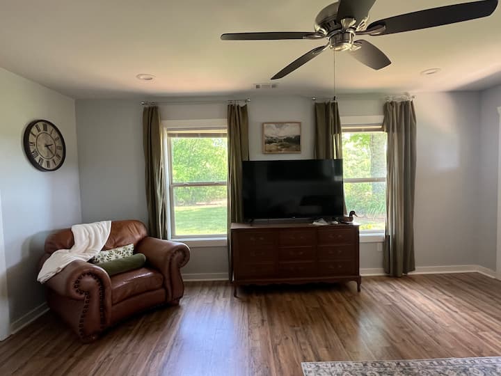 “Sunset Views & Sweet Mornings: Cozy 1br” - Bremen, GA