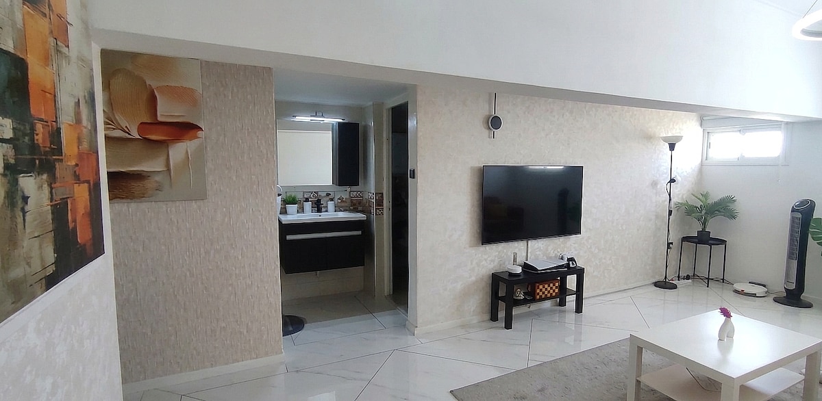 Apartment in Casablanca  New  1 bedroom  1 bed  0 shared bathrooms - image 4