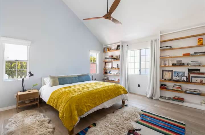 Serene & Stylish 2br Urban Retreat -Near The Beach - Inglewood, CA