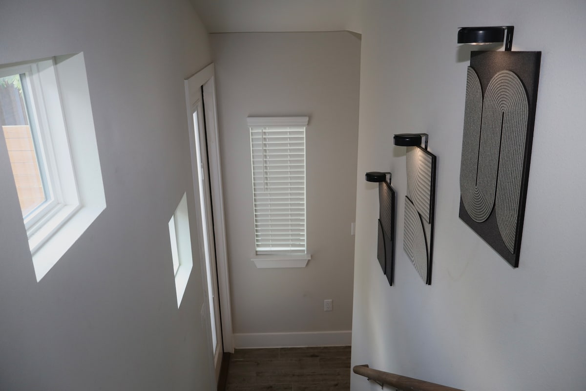 Modern 2BR Home | Minutes to Downtown, COTA & SXSW