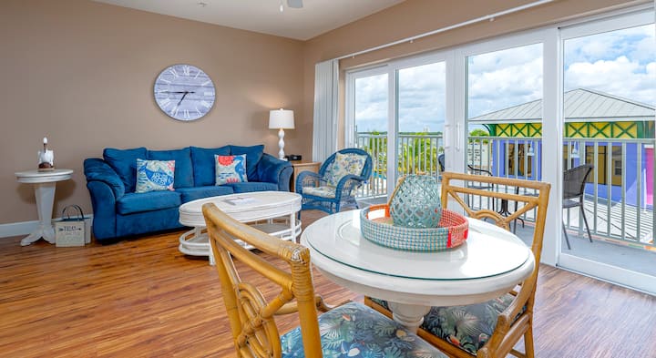 Harbour House #307 "Diamond Harbour" - Fort Myers Beach, FL