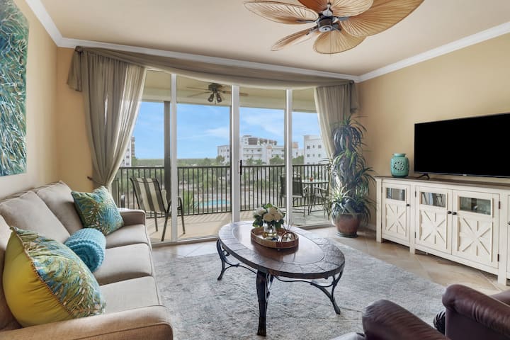 Bayfront Escape With Water Views Near The Beach - Fort Myers Beach, FL