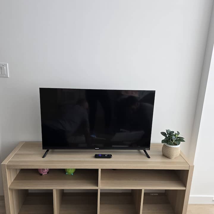 Amazing Place In Central Surrey With Ac! - Surrey