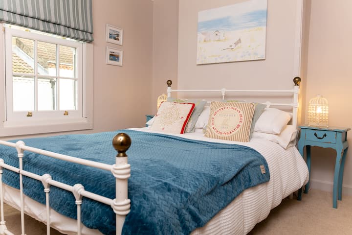 Host & Stay | Sea View Cottage - Scarborough
