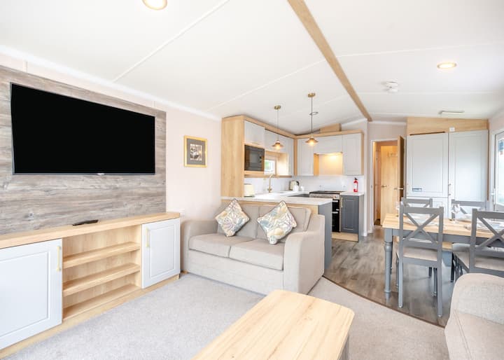Gold Premium Caravan With Ensuite & Decking 6 P - Hemsby