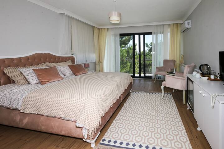 Peaceful Sea View Room,pool & Breakfast In Edremit - Akçay