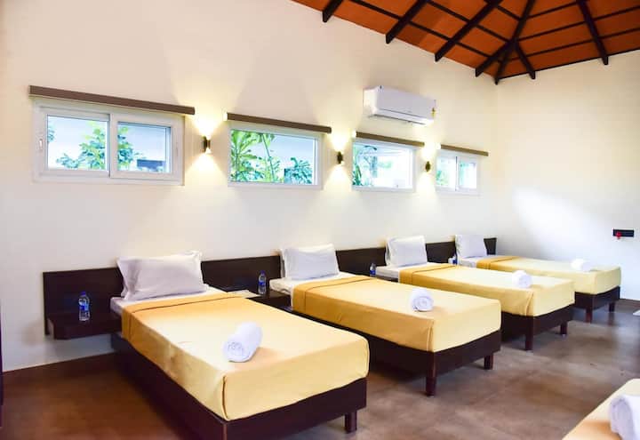 Luxury Squad Cottage For 8 In Chikamagalur - Chikmagalur