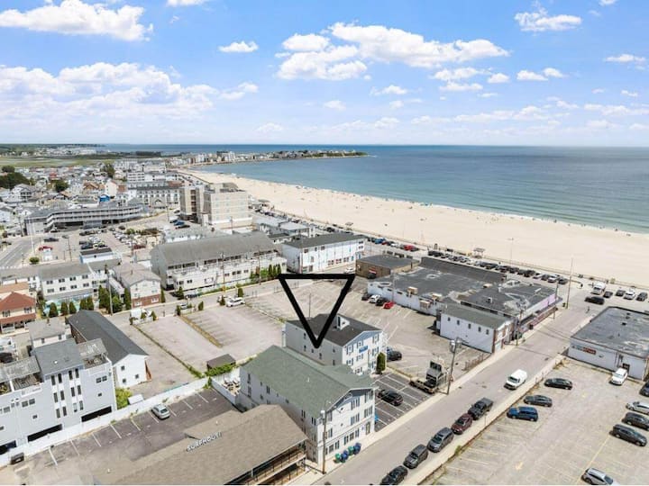 Ocean Air Suites 300 Feet From Beach, Strip - Hampton Beach, NH