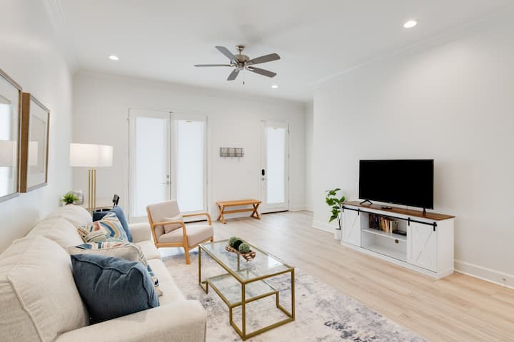 Townhaus 205 | River Ranch 2 Master Suites - Lafayette, LA