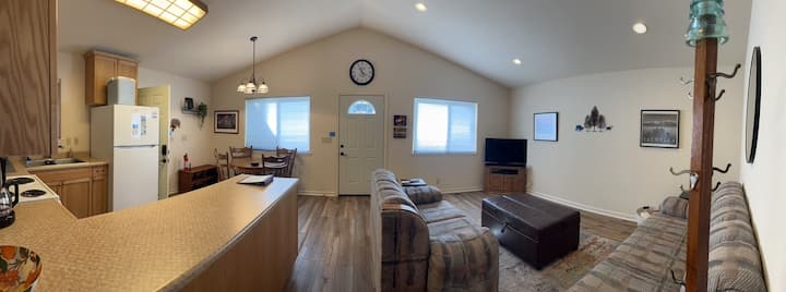 Oakland Avenue Retreat - South Lake Tahoe, CA