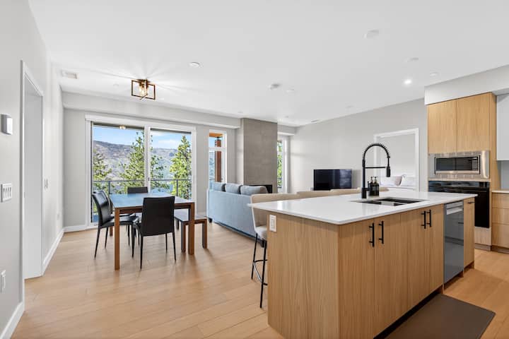 Zara | Vale Lakeview • Near Wineries - Lake Country