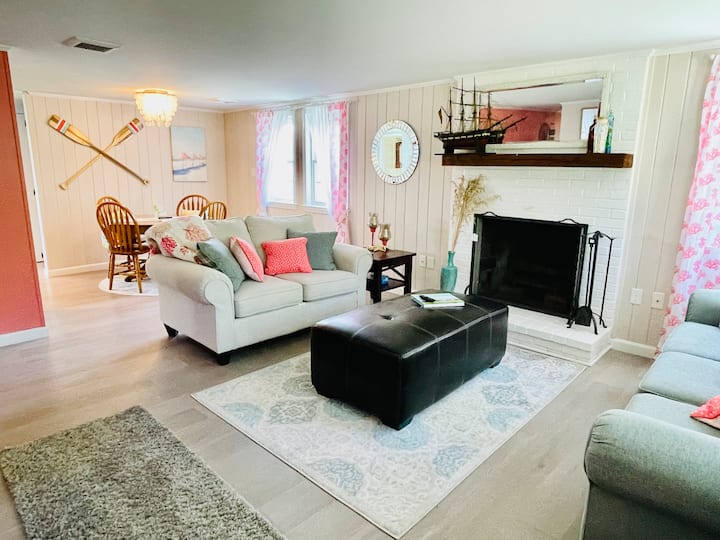 New Listing! Family Beach Home- Perfect Location! - Sandwich, MA