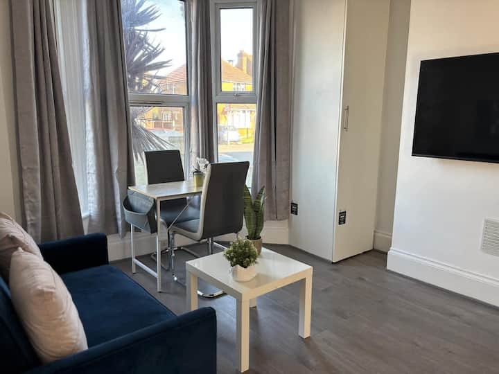 Long-term stays: a furnished AV Property home let for this length of stay