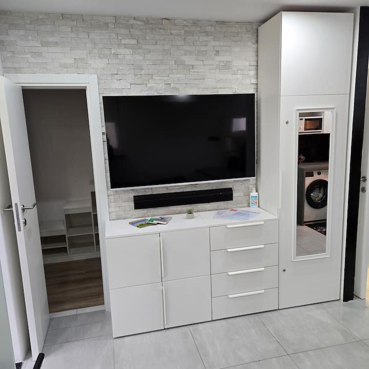Ljubljana-tivoli *Two- Bedroom Apartment* - Liubliana