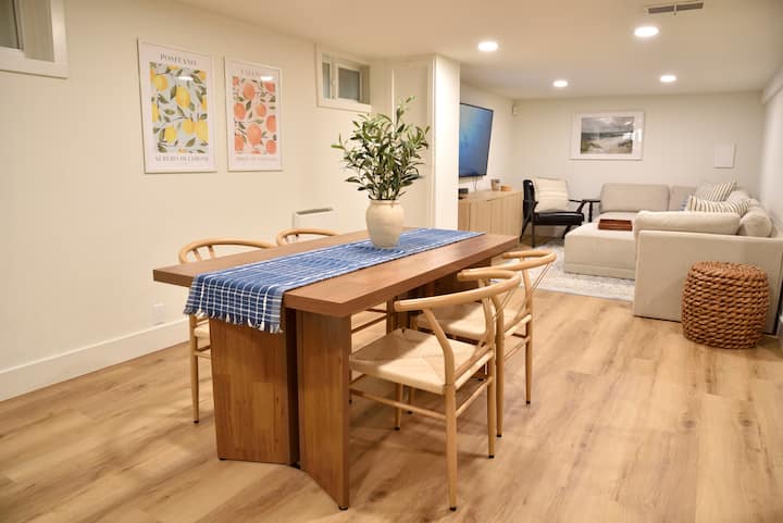 Modern Suite Near Uw | Separate Entrance & Ac - 西雅圖, WA