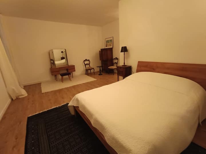 Dhomë gjumi 2