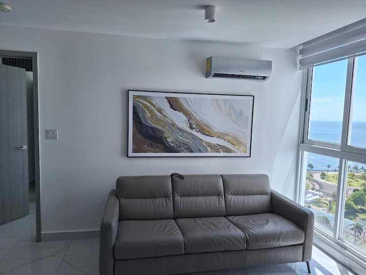 The Sands Modern Oceanfront Apartment Panama City! - Panama