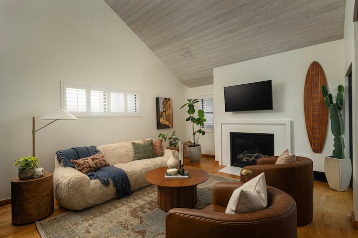 Walk To Venice Beach! Couple's Apt W/ Rooftop Deck - Venice Beach, CA