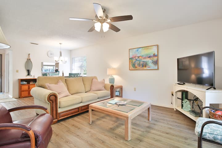 A Tropical Florida Oasis Awaits You - Sarasota, FL