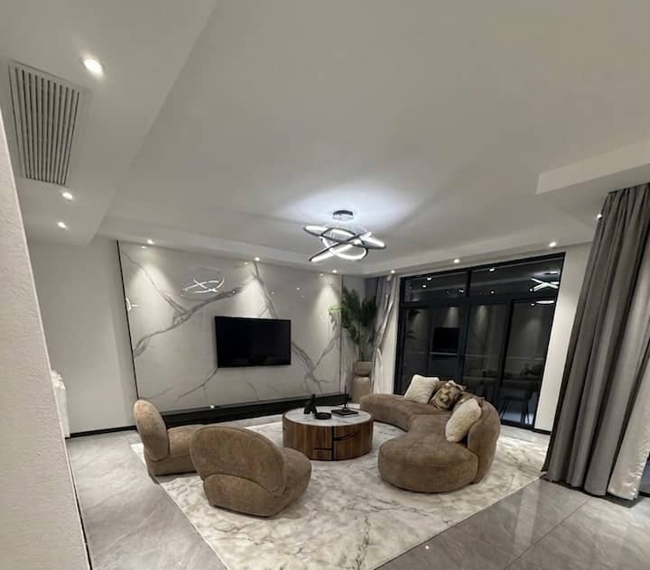 Luxury 3br River Views | Rooftop Pool & Gym! - キンシャサ