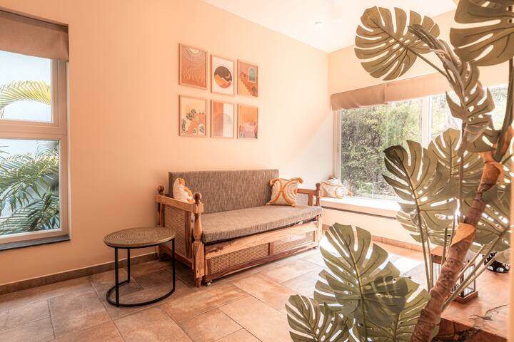 Living room 2 image 2