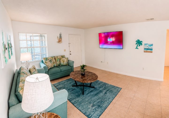 Crystal Bay Stays • 2br "7 Min To Drive To Beach" - Englewood, FL