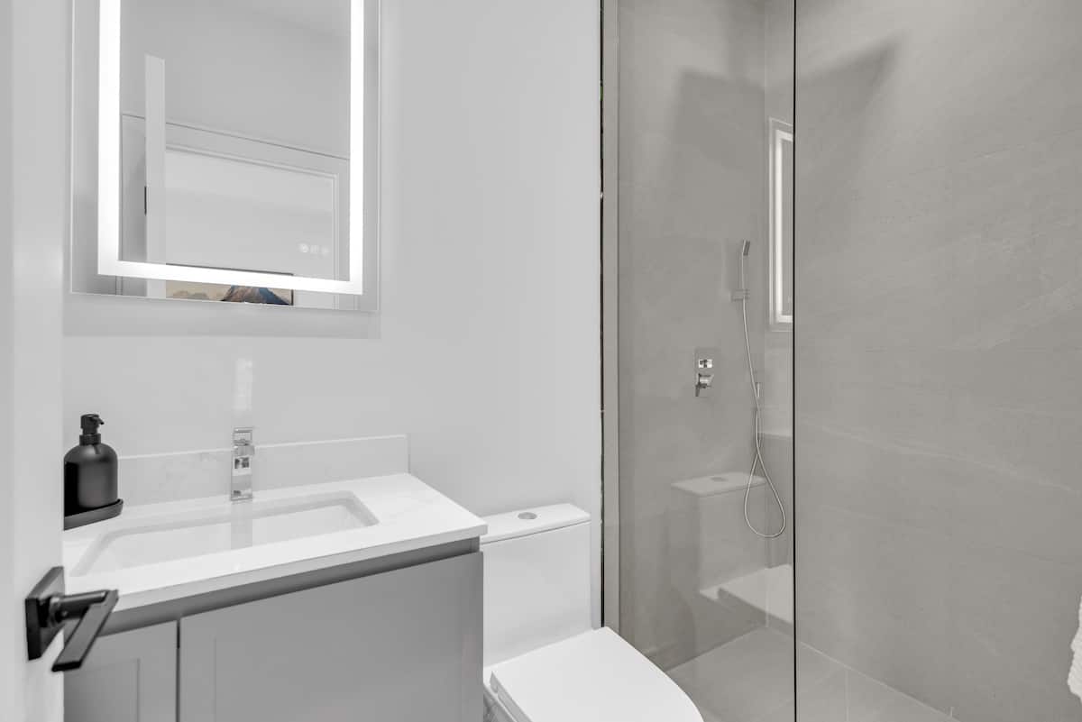 Main floor queen bedroom with ensuite in Mississauga