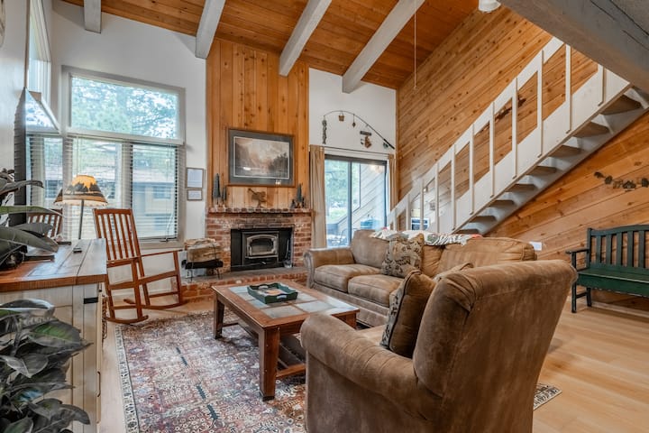 Wildflower 60: Nice, Centrally Located - Mammoth Lakes, CA