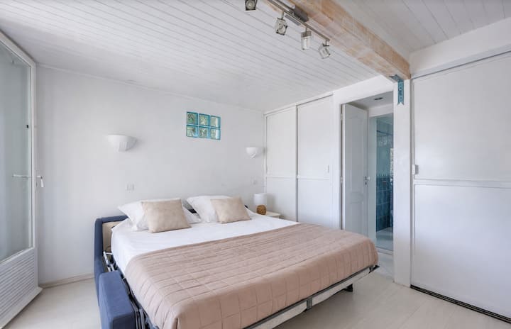Dormitorio 1: cama doble 160 cm