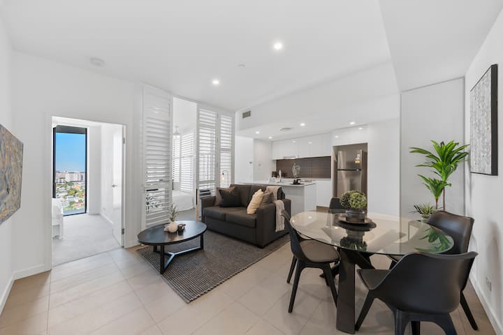 Penthouse Sleep 8 Cbd Views+resort+games+baby Stay - Virginia